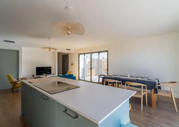 Prázdninový dům Maison Neuve Proche Ocean, Terrasse, Parking, 8 Pers - Fr-1-319-585 *