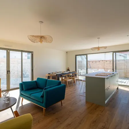 Semesterbostad Maison Neuve Proche Océan, Terrasse, Parking, 8 Pers - Fr-1-319-585